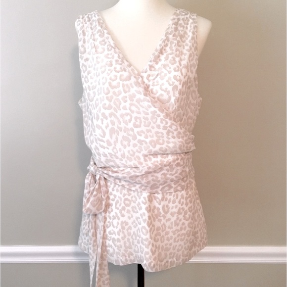 Express Animal Print Top - Picture 4 of 10